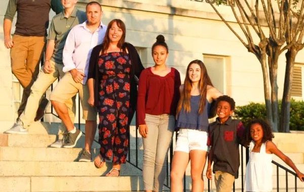 Kita Family of 8 in Downtown Wilmington North Carolina